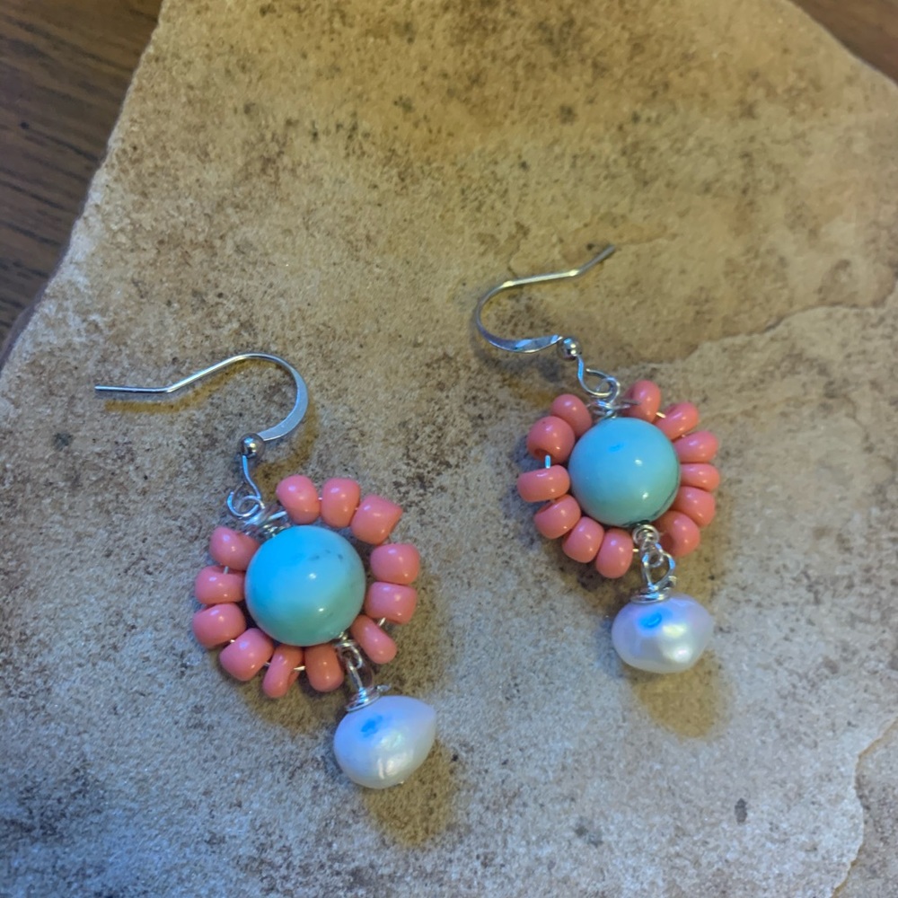 Artisan handcrafted earrings - Picture 3 of 3